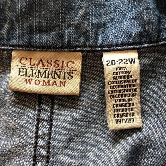 Classic Elements Women Denim Top Size 20-22W Embroidered Floral Bohemian - Picture 2 of 16